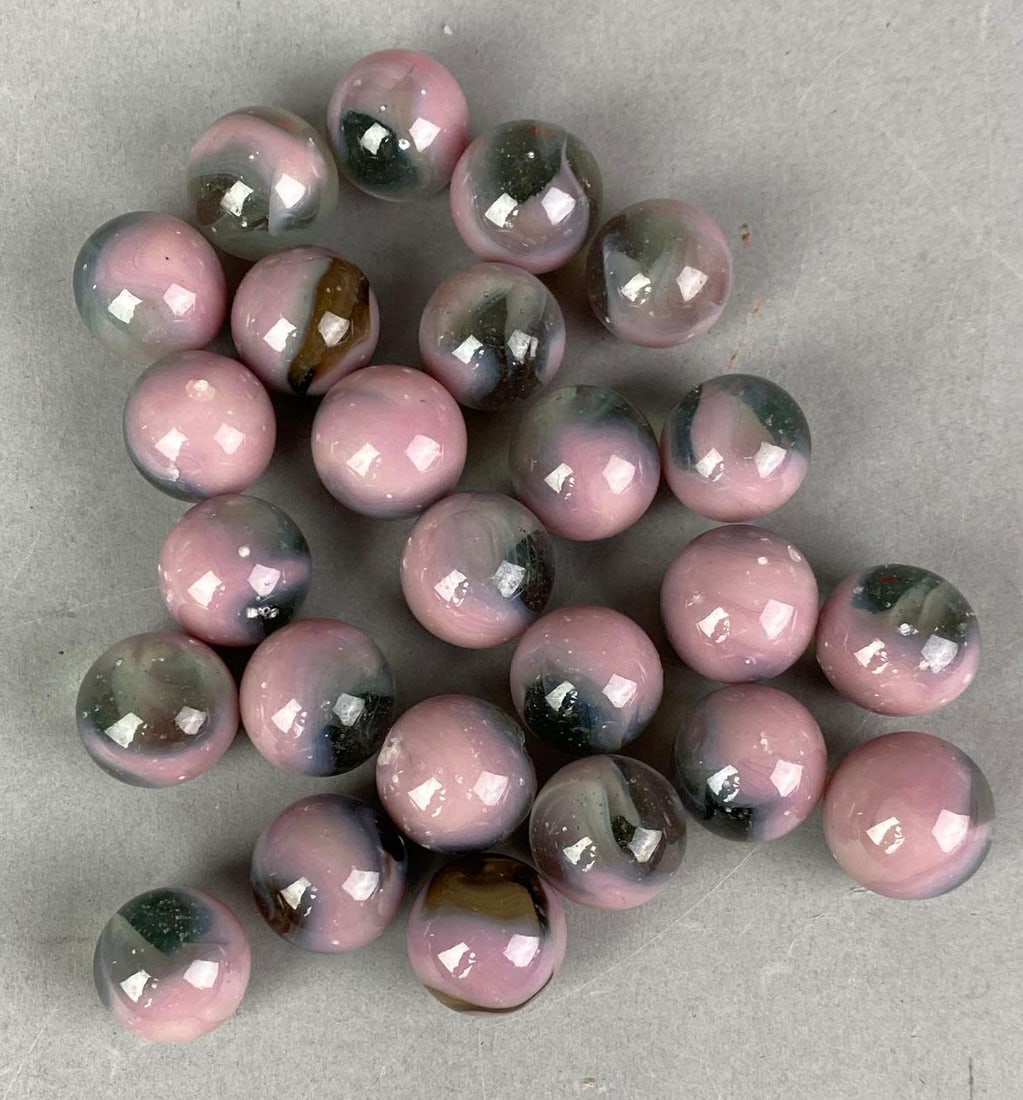 Group of 25 Jabos Uranium HTF Glass Marbles (1 of 3)