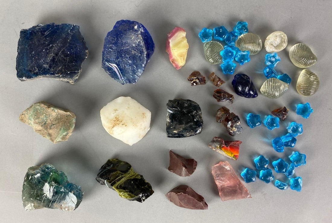 Group of Assorted Jabo Marbles Glass Cullet Slag (1 of 3)