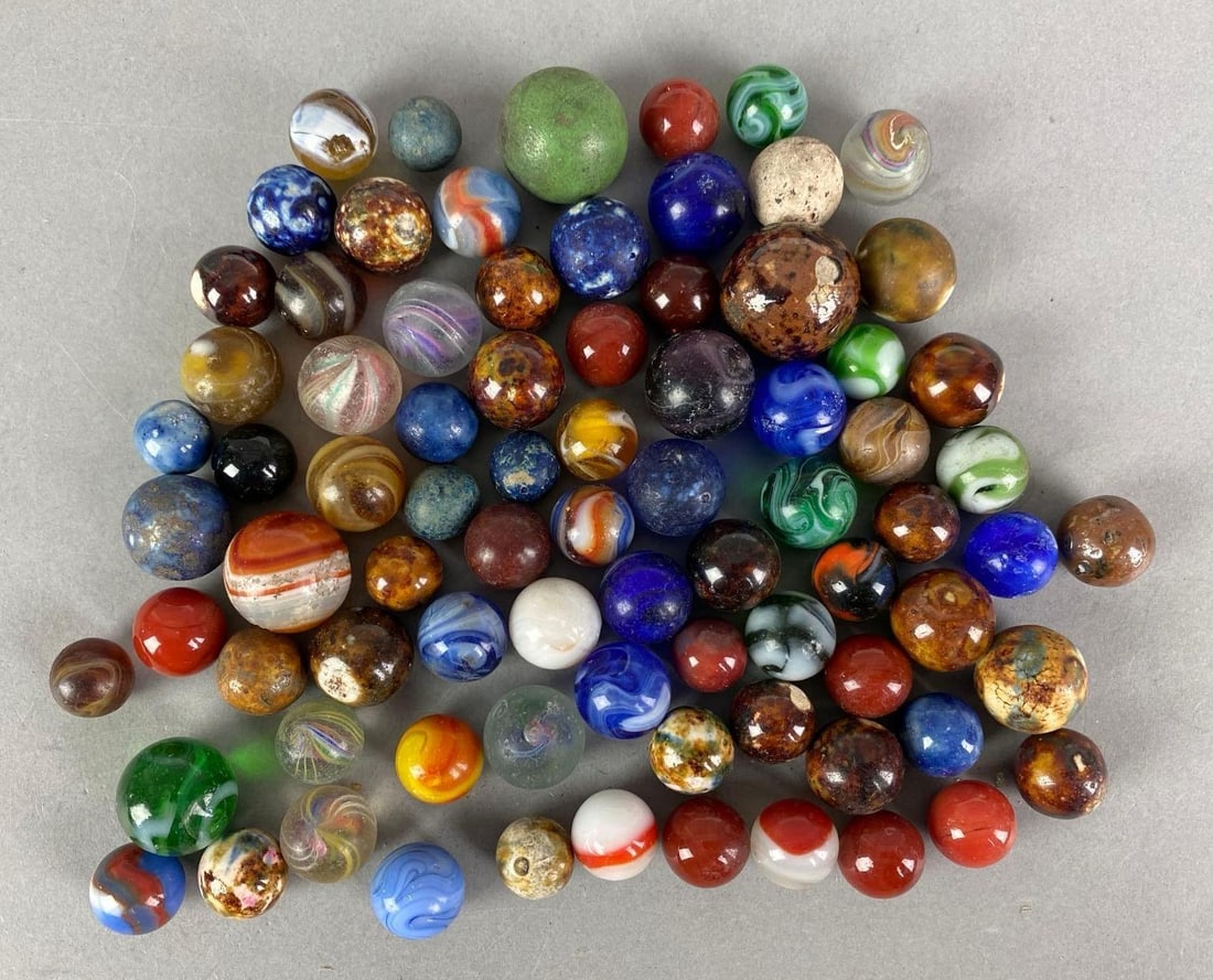 Group of Assorted Marbles (1 of 3)