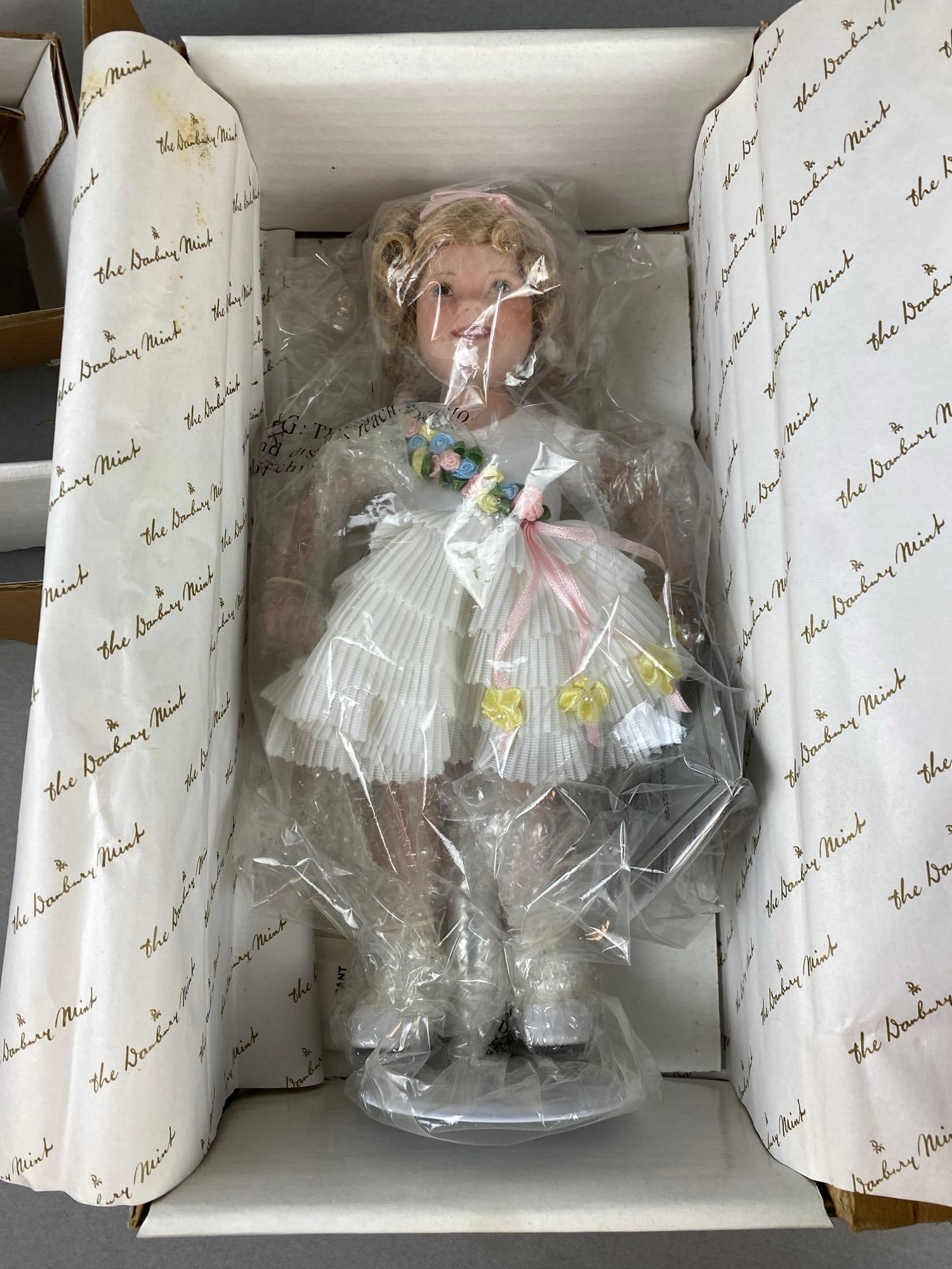 1998 The Danbury Mint “ Baby Take A Bow?? Doll (1 of 2)