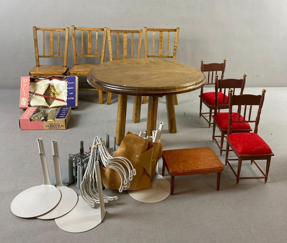Group of Assorted Doll Furniture and More (1 of 4)