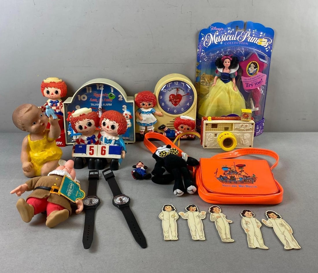 Group of Assorted Disney/Raggedy Ann Items (1 of 2)