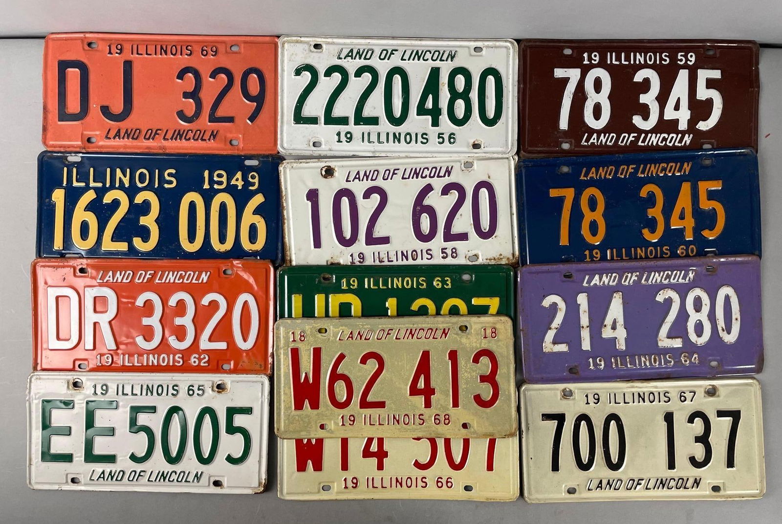 Group of Vintage Illinois License Plates (1 of 2)