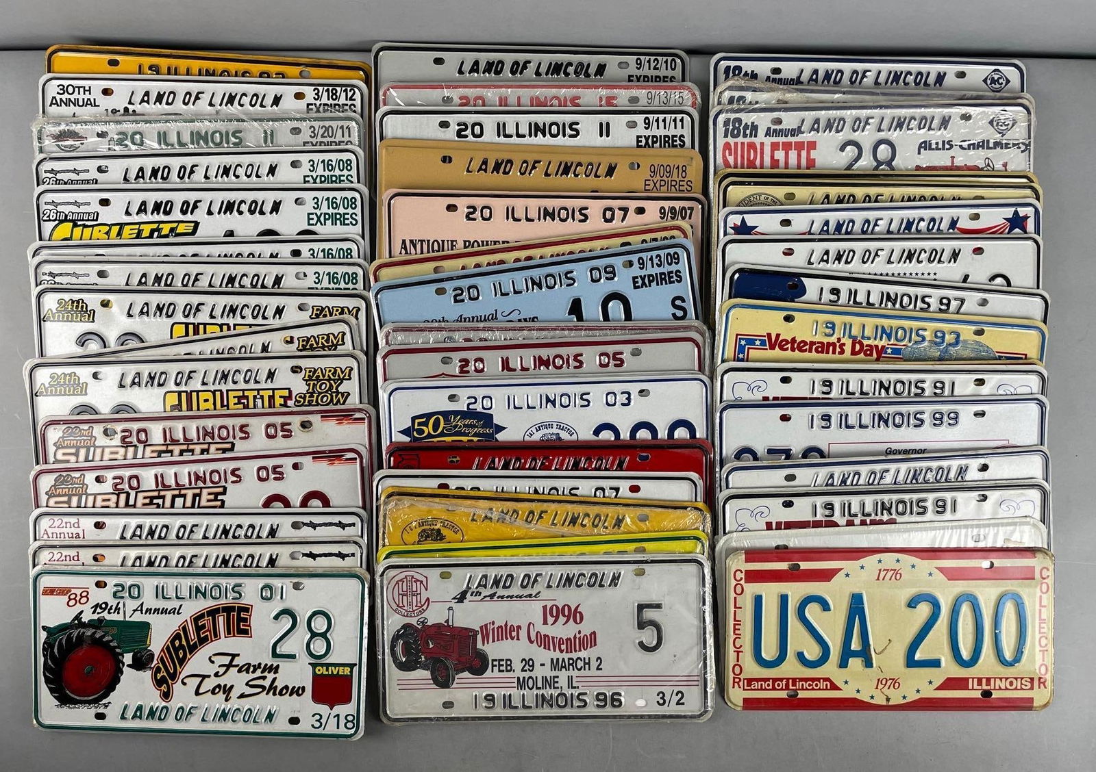 Group of Illinois Special Event License Plates (1 of 3)