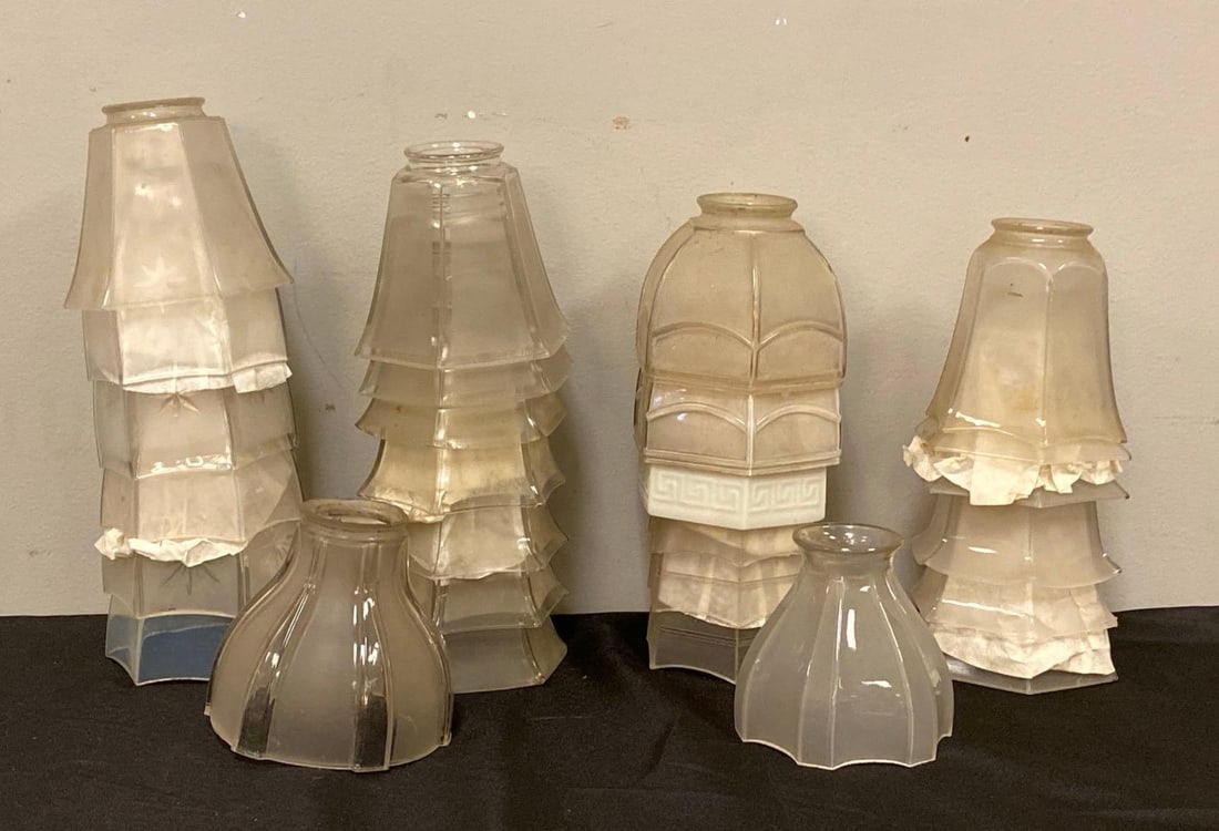 Group of Assorted Paneled Glass Lamp Shades (1 of 3)