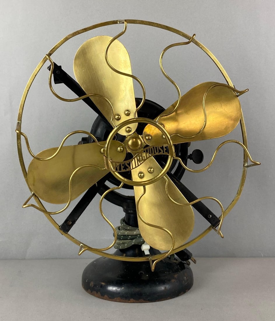 Antique Westinghouse Tank Motor Desk Fan (1 of 4)
