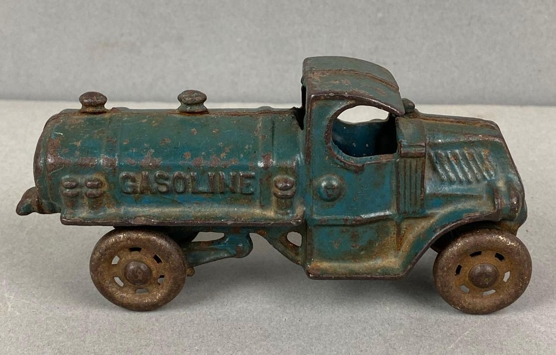 Antique AC Williams Cast Iron Gasoline Tanker Truck (1 of 5)