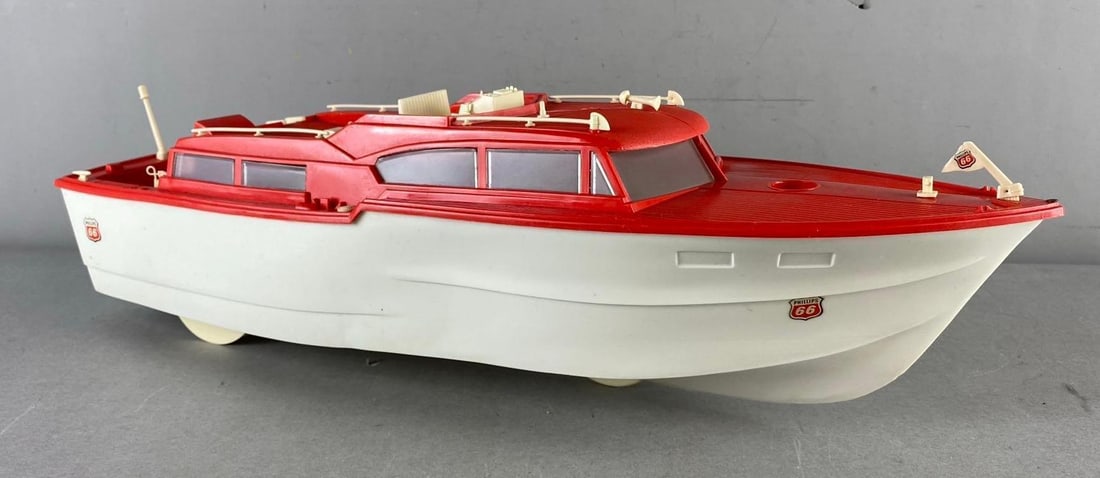 Vintage Battery Powered Phillips 66 Promotional Yacht Toy (1 of 5)