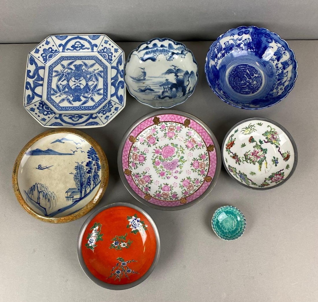 Group of 8 Asian Bowls (1 of 3)