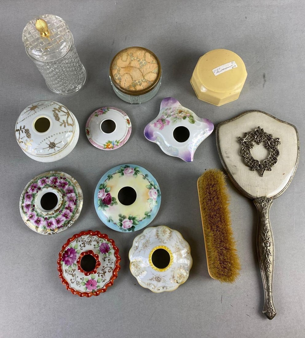 Group of Assorted Vintage Hair Receivers and More: In-House Shipping Option: If you would like to use our in-house shipping service, please select “Arrange My Own Shipping” when paying your invoice. After payment, our in-house shipping team wi