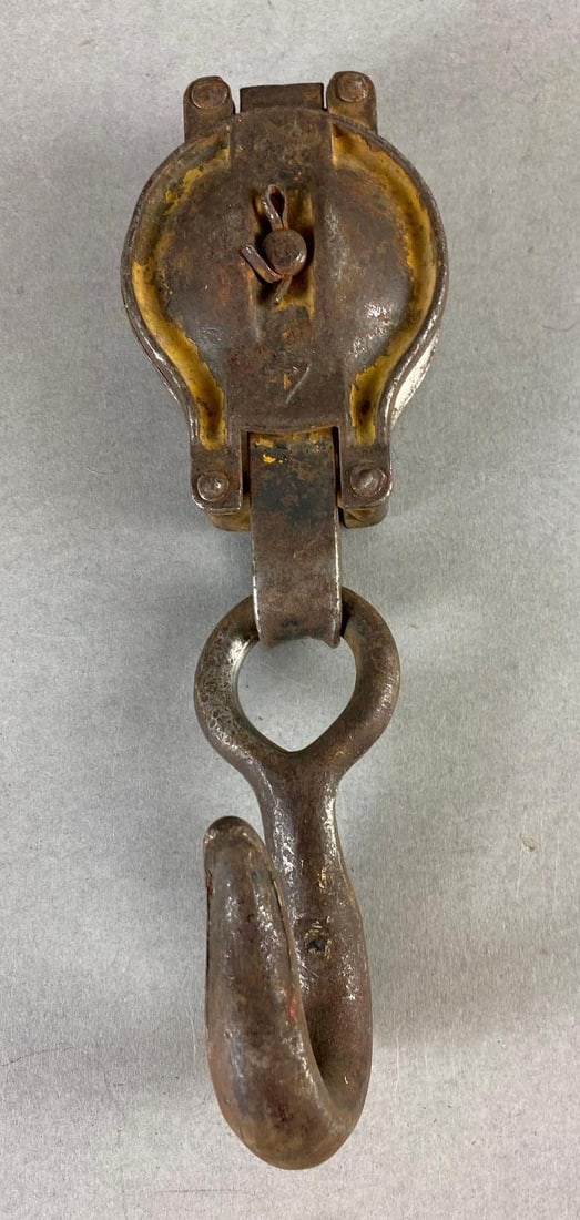 Vintage Industrial Hoist Pulley with Hook (1 of 2)