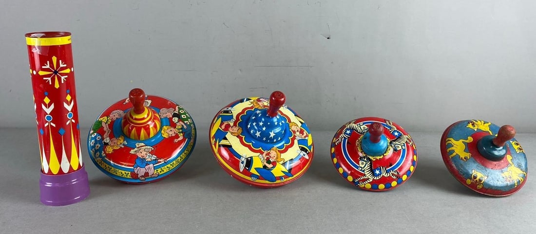 Group of Vintage Lithographed Spinning Top and Kaleidoscope: In-House Shipping Option: If you would like to use our in-house shipping service, please select “Arrange My Own Shipping” when paying your invoice. After payment, our in-house shipping team wi