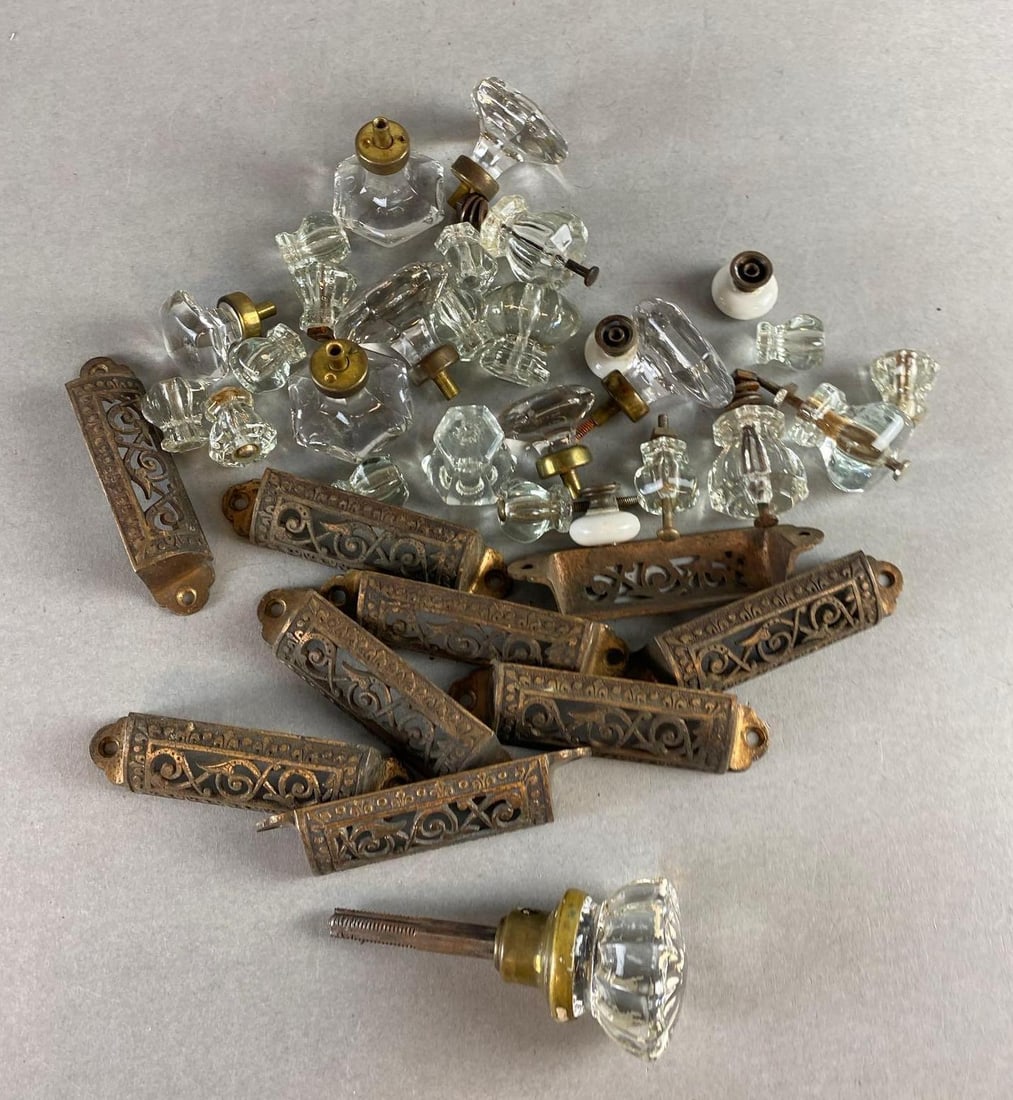 Group of Vintage Glass Knobs and More (1 of 3)
