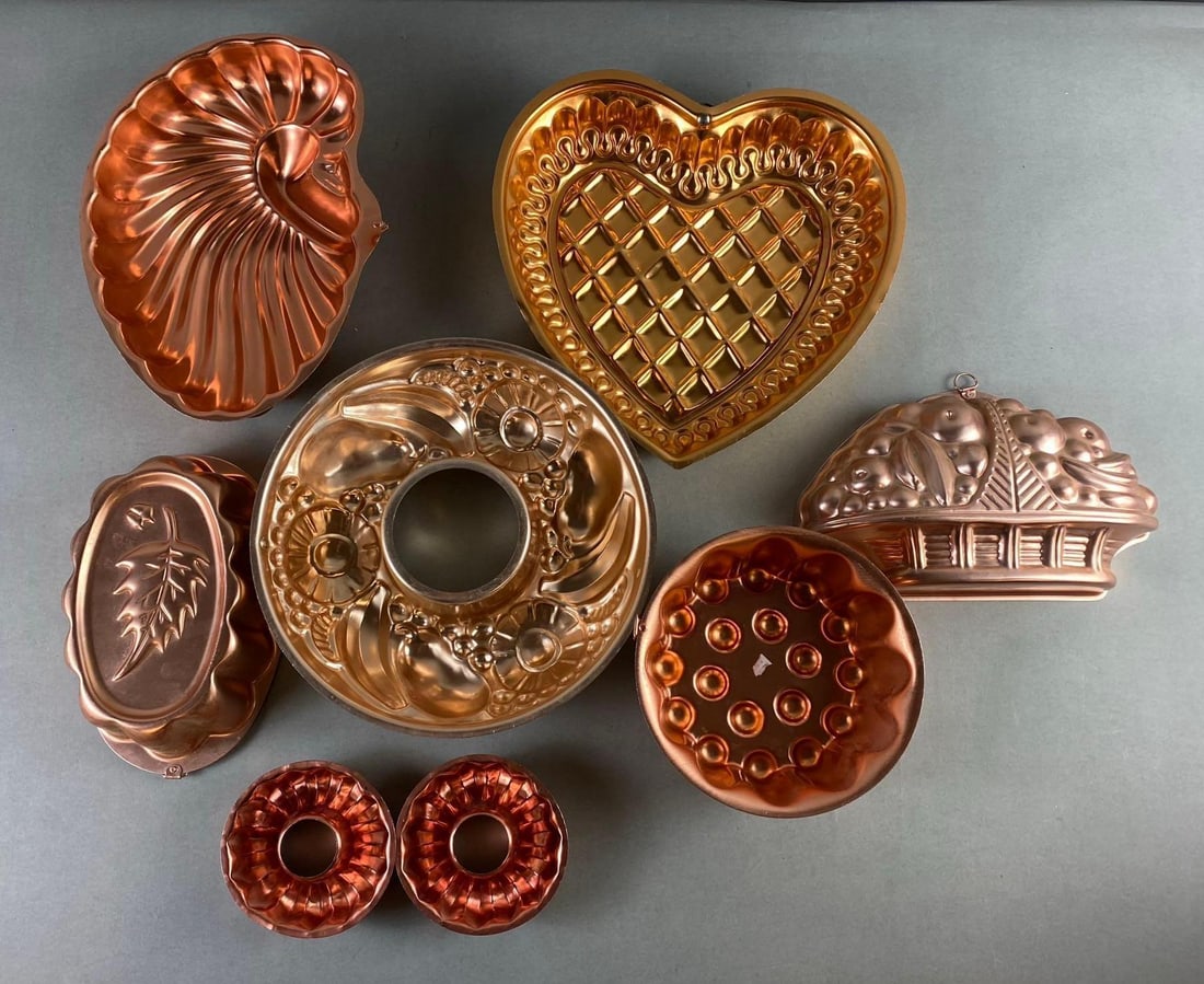 Group of Assorted Vintage Jello Molds (1 of 3)