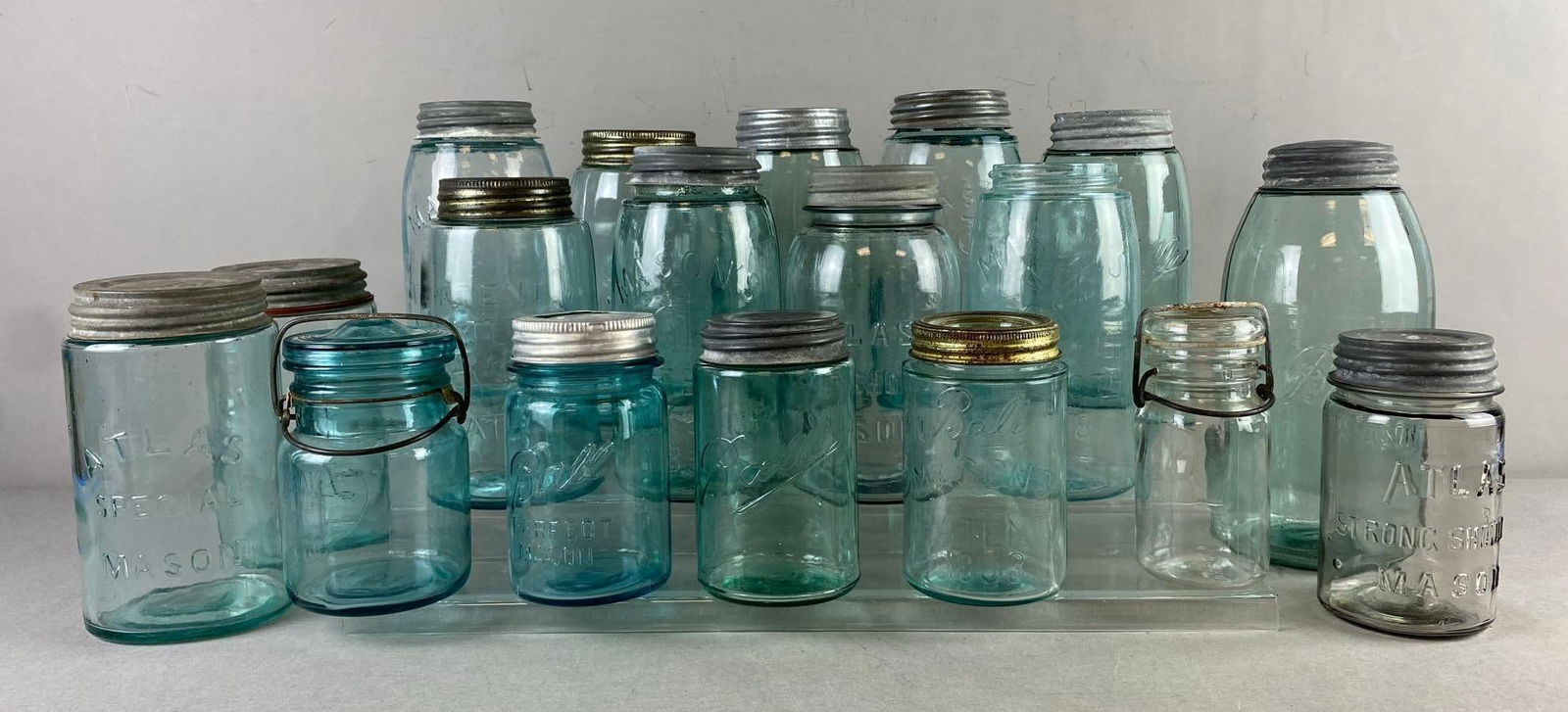 Group of Assorted Vintage Mason’s Jars (1 of 5)