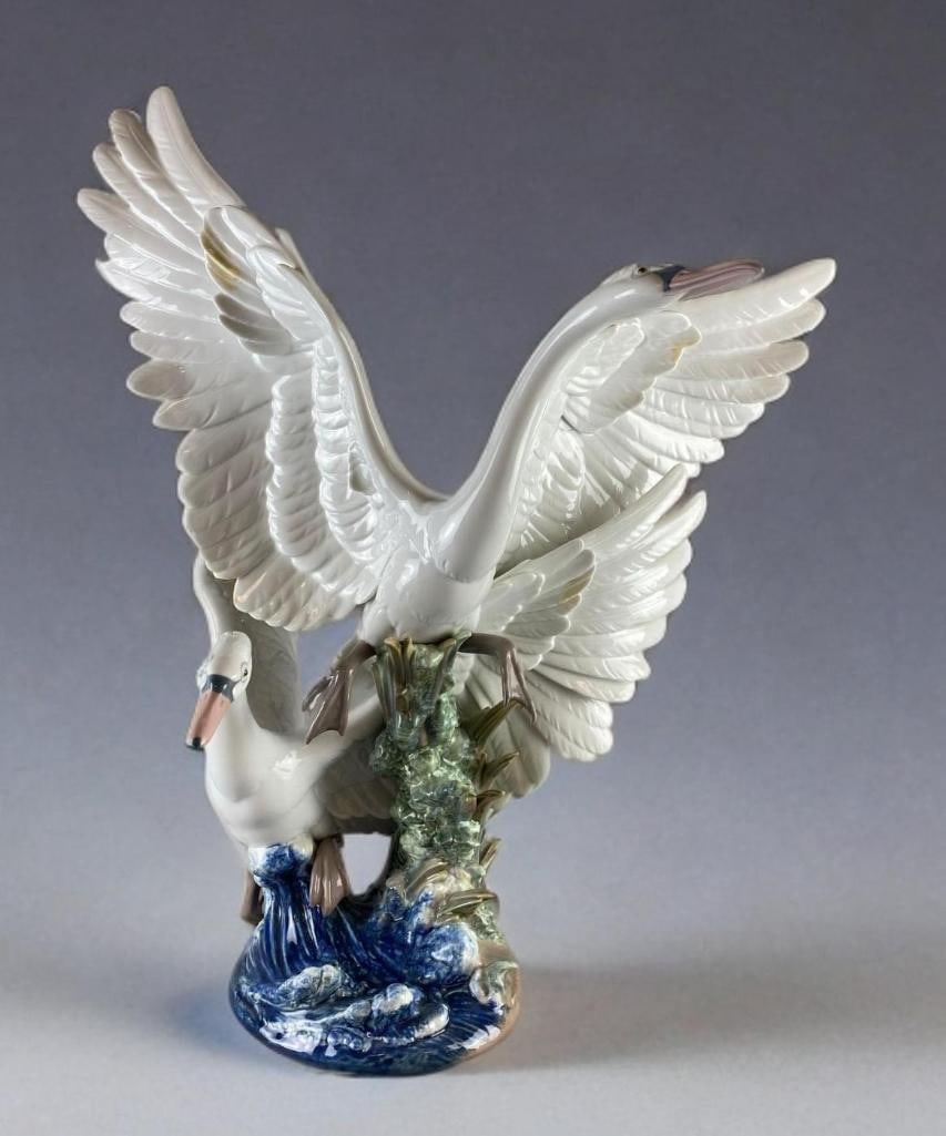 Vintage Lladro “ Swans Take Flight?? Porcelain Sculpture: In-House Shipping Option: If you would like to use our in-house shipping service, please select “Arrange My Own Shipping” when paying your invoice. After payment, our in-house shipping team wi