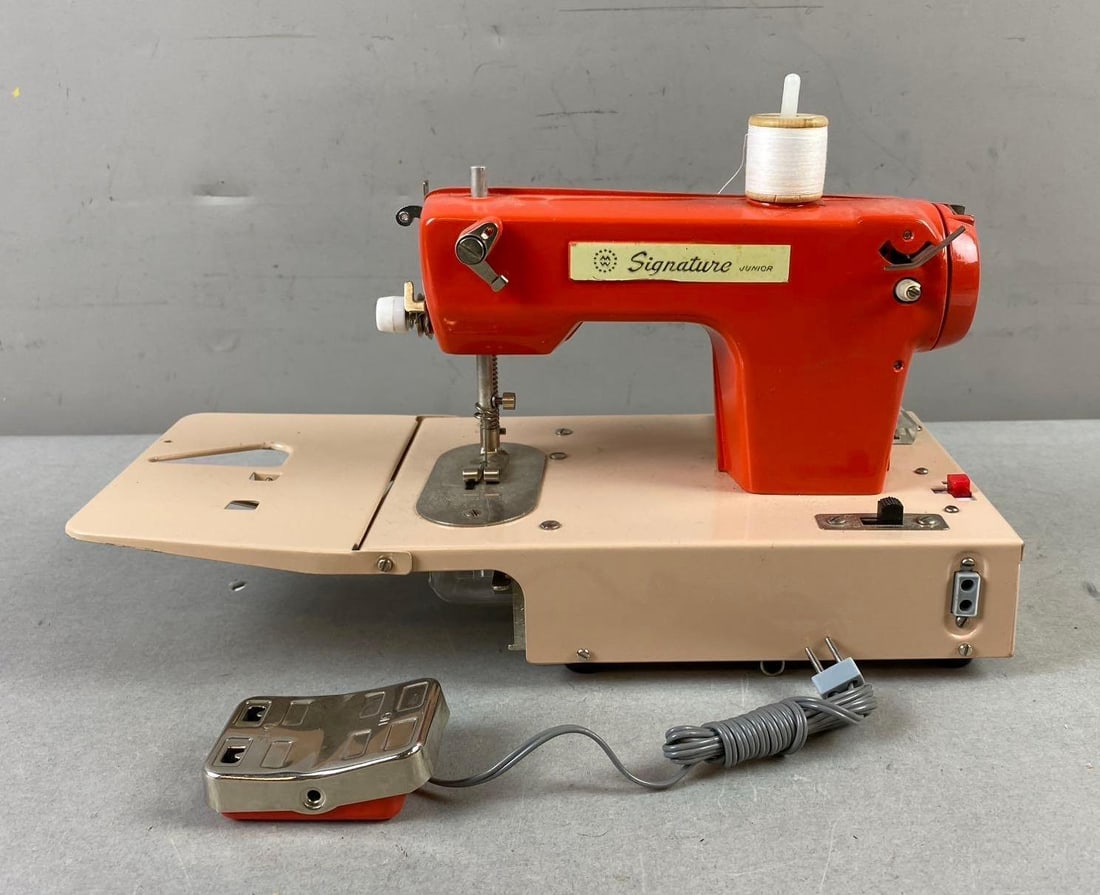 Vintage Japan Signature Junior Sewing Machine: In-House Shipping Option: If you would like to use our in-house shipping service, please select “Arrange My Own Shipping” when paying your invoice. After payment, our in-house shipping team wi