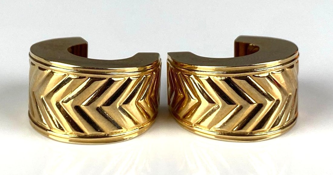 Pair of 14K Yellow Gold Horseshoe Earrings: In-House Shipping Option: If you would like to use our in-house shipping service, please select “Arrange My Own Shipping” when paying your invoice. After payment, our in-house shipping team wi