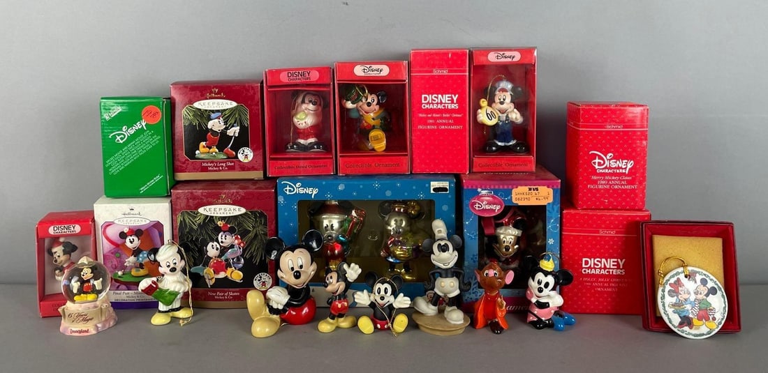 Group of Disney Christmas Ornaments (1 of 3)