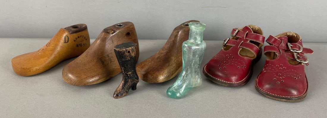 Group of Vintage Children's Shoe Forms and More (1 of 2)