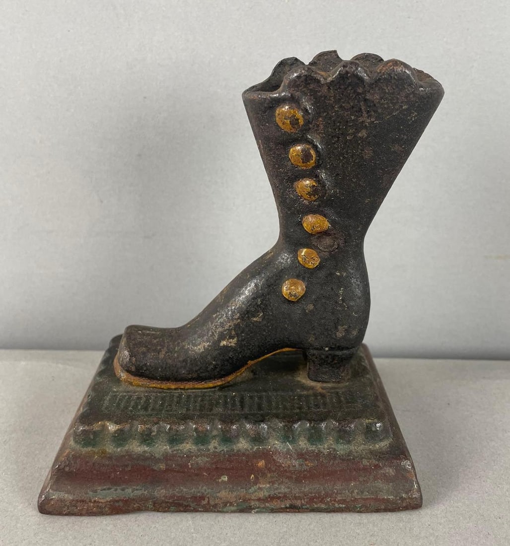 Victorian Cast Iron Boot Match Safe (1 of 3)