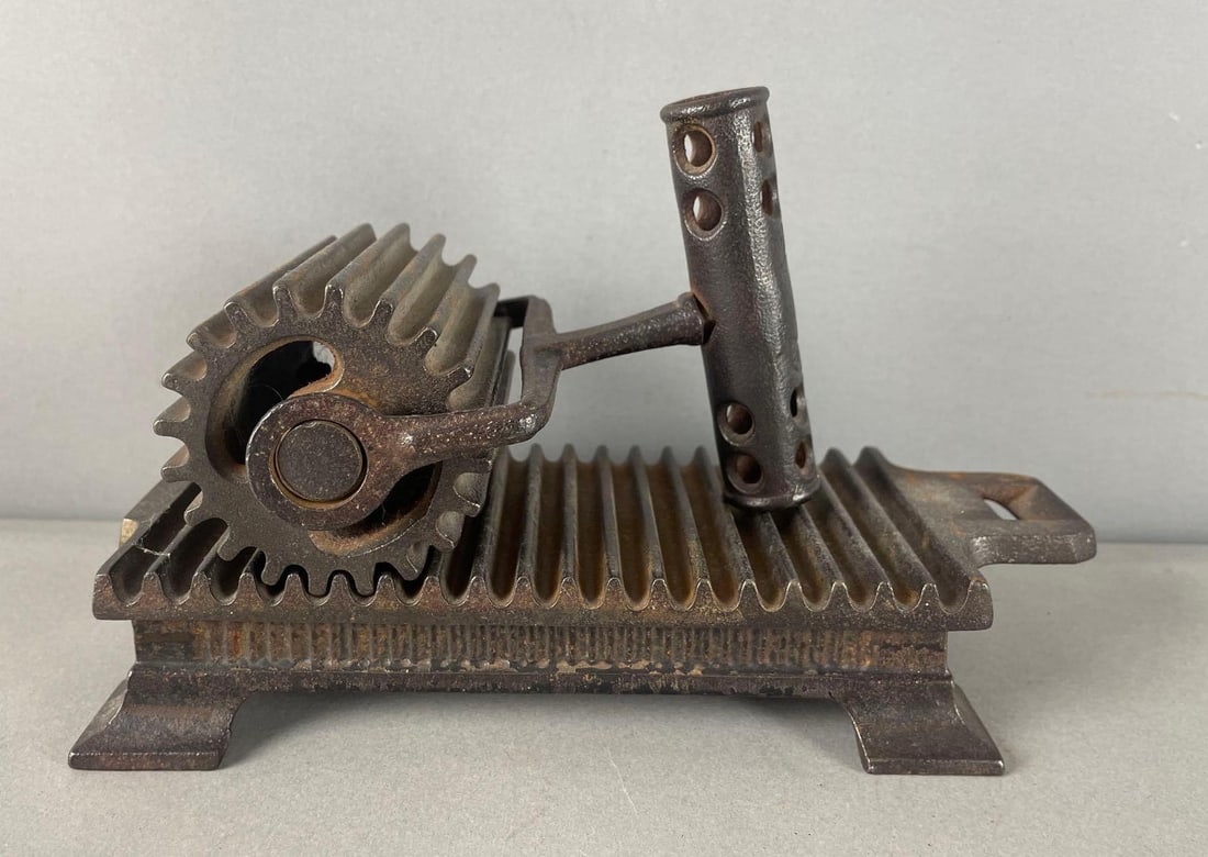 Antique Shepard Hardware Cast Iron Fluting Iron (1 of 4)