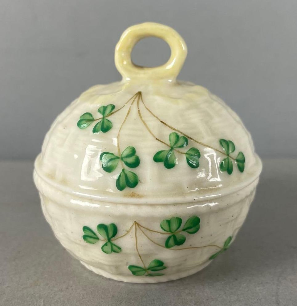 Vintage Belleek Shamrock Porcelain Lidded Dish (1 of 4)