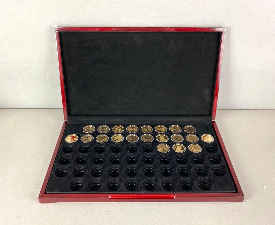 Group of 21 Assorted US Golden Dollar coins (1 of 2)