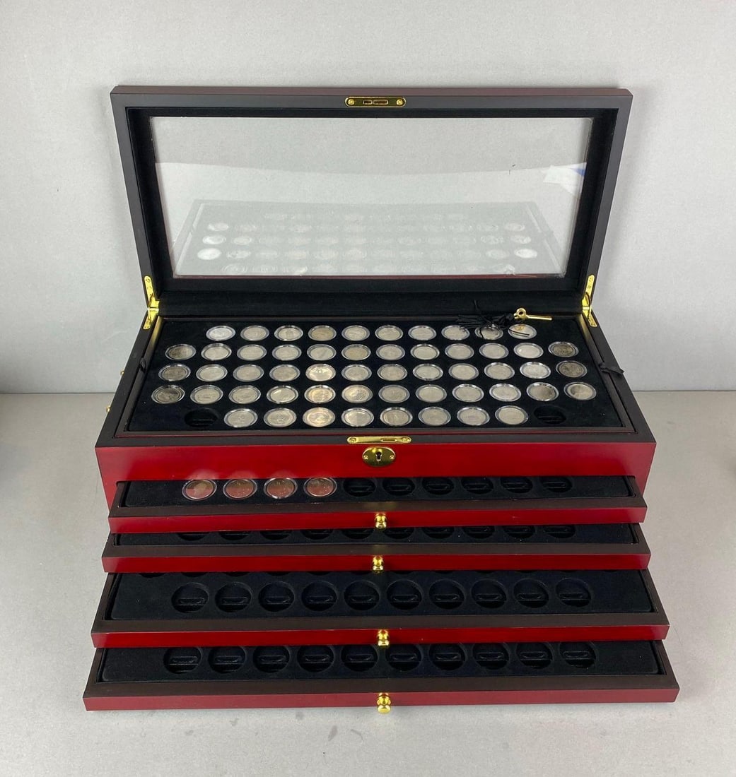 Group of 118 US Mint ATB State Quarters in a Display Case (1 of 4)