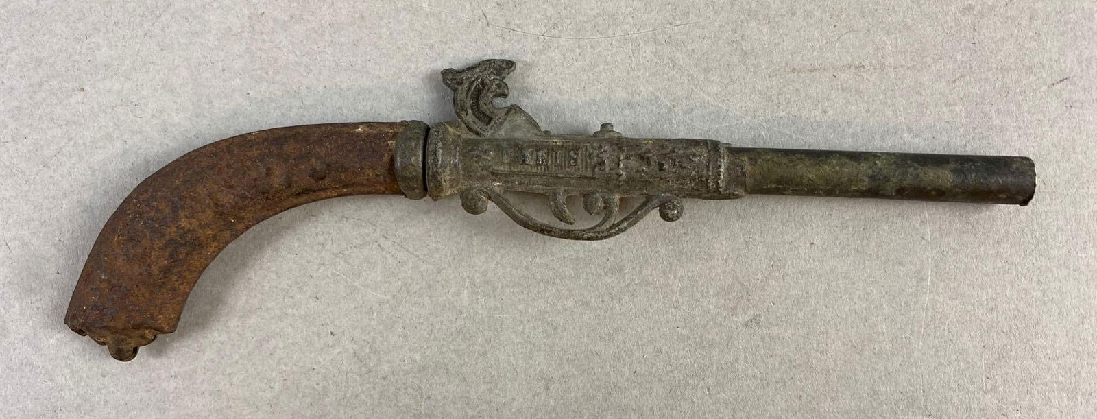 Vintage Paris Pop Flintlock Style Toy Pistol (1 of 5)