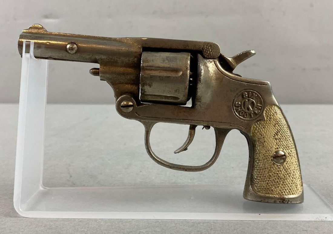 Vintage 1935 Kilgore “Six Shooter?? Cap Revolver (1 of 5)