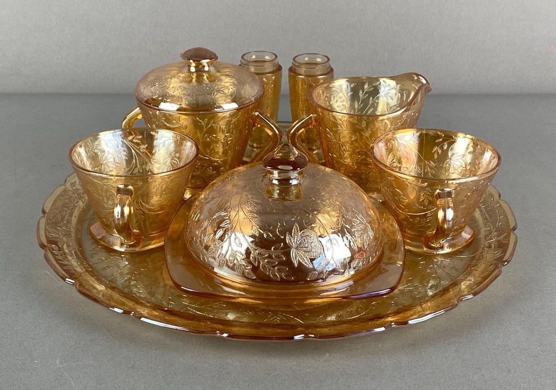 Set of Jeannette Floragold Iridescent Glassware (1 of 3)