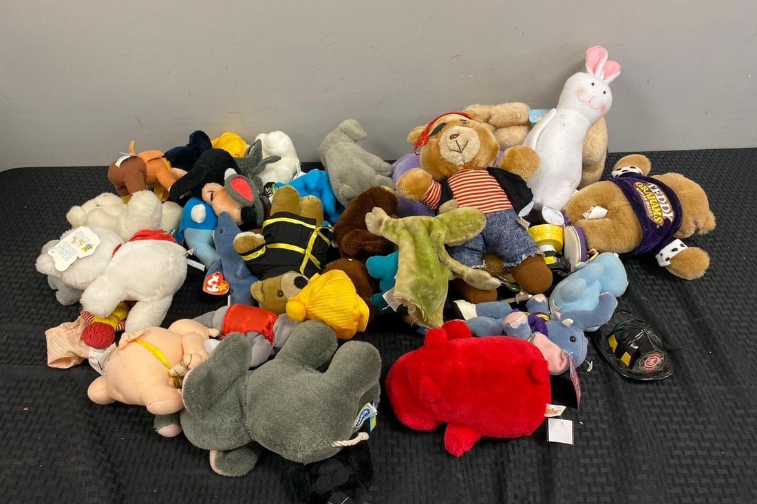 Group of Assorted Plushies: In-House Shipping Option: If you would like to use our in-house shipping service, please select “Arrange My Own Shipping” when paying your invoice. After payment, our in-house shipping team