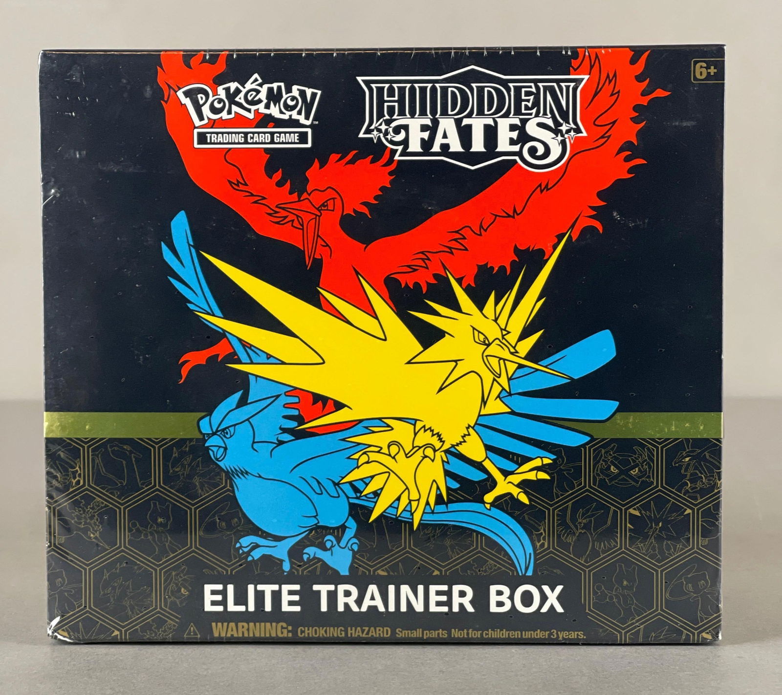 2019 Pokemon Hidden Fates Elite Trainer Box: 10 - Hidden Fates packs, 10 - cards and 1 basic energy per pack, 45 - Energy cards, Players Guide, and More