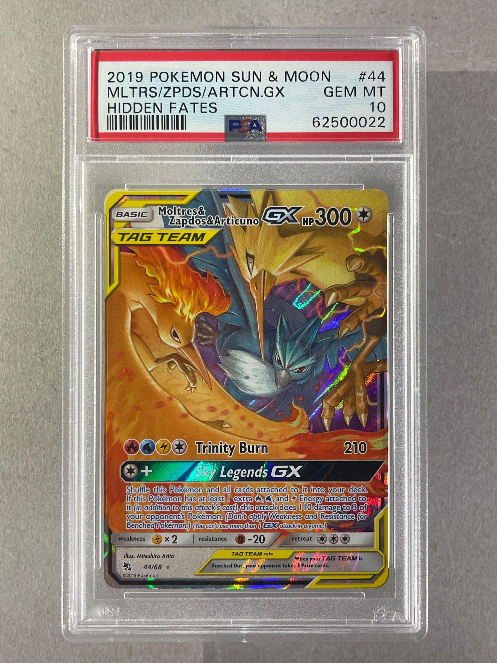 2019 Pokemon Sun and Moon Hidden Fates Moltres/ Zapdos/ Articuno GX #44 PSA 10 (1 of 2)