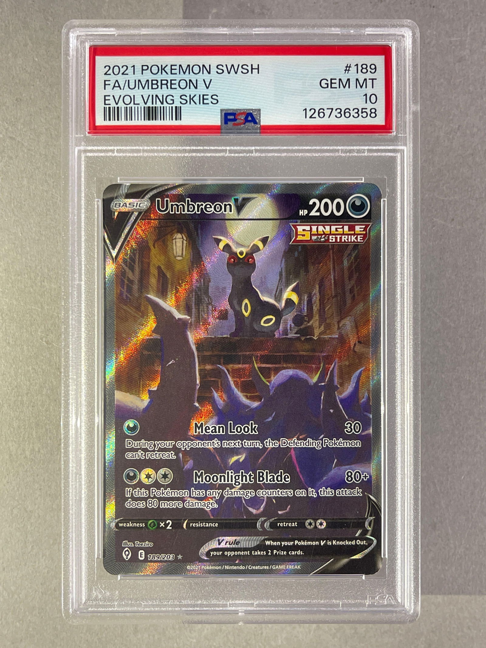2021 Pokemon Sword and Shield Evolving Skies Full Art Umbreon V #189 PSA 10 (1 of 2)