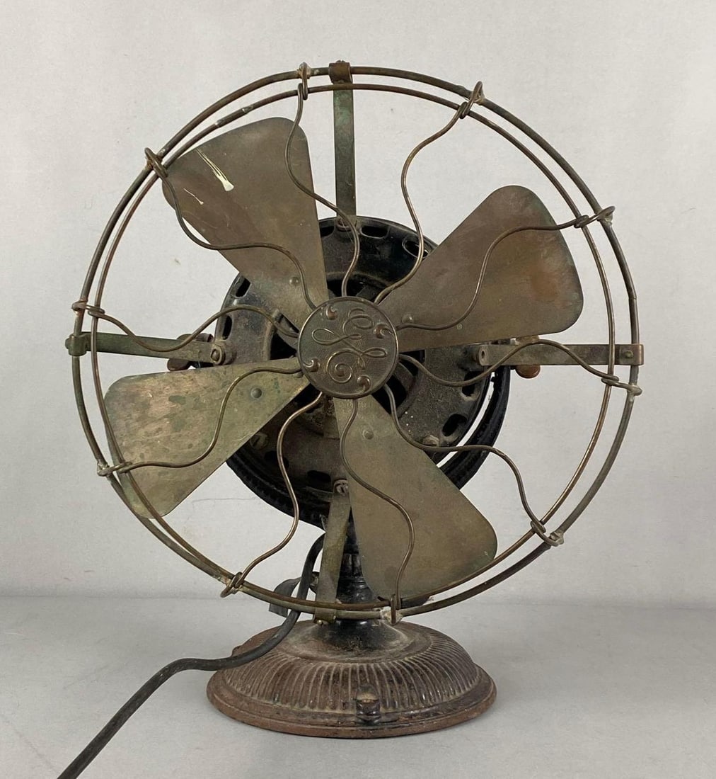 Early 1900s General Electric Pancake Motor Desk Fan (1 of 4)