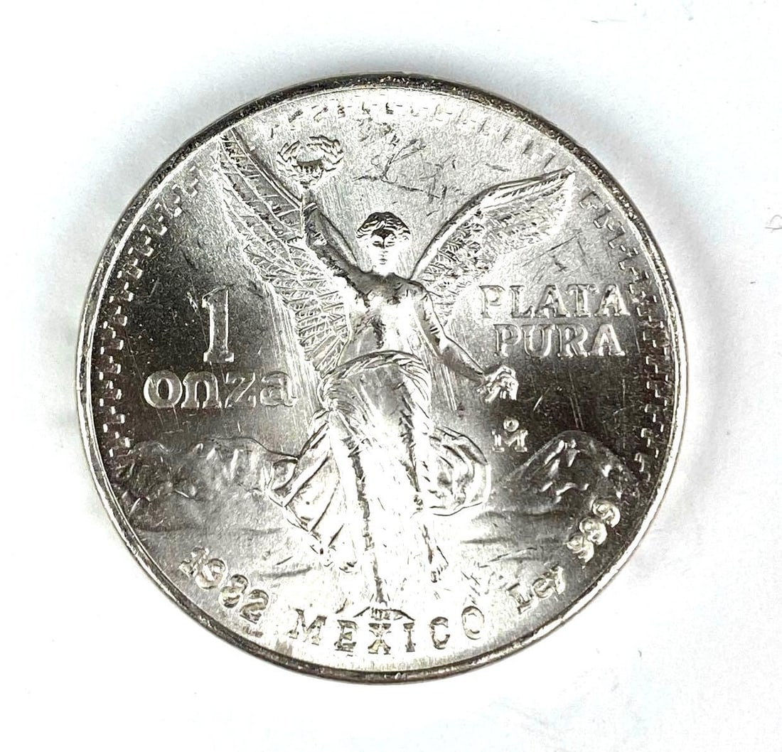 1982 Mexico Libertad 1 Onza 1 oz .999 Fine Silver Round: 1982 Mexico Libertad 1 Onza 1 oz .999 Fine Silver Round