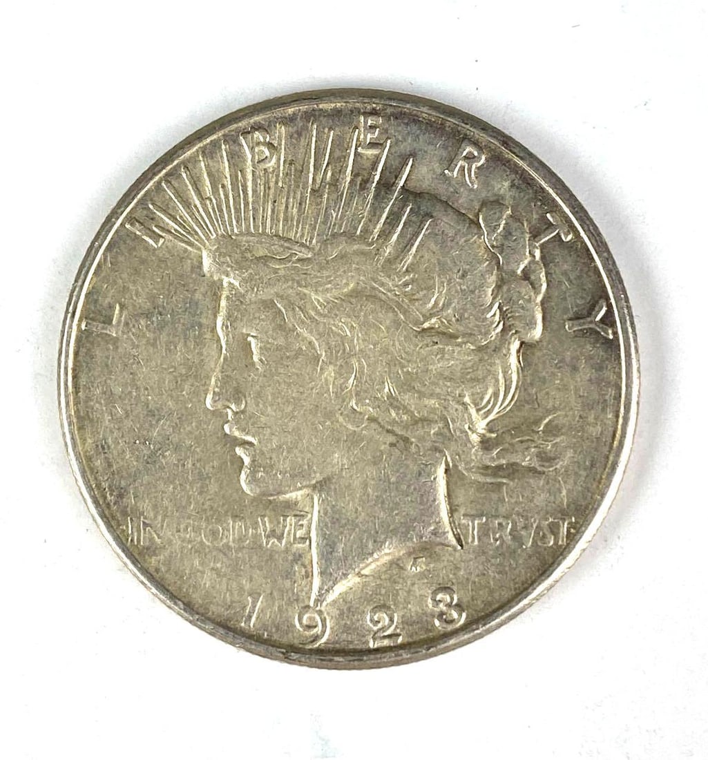 1923 US Peace Silver Dollar (1 of 2)