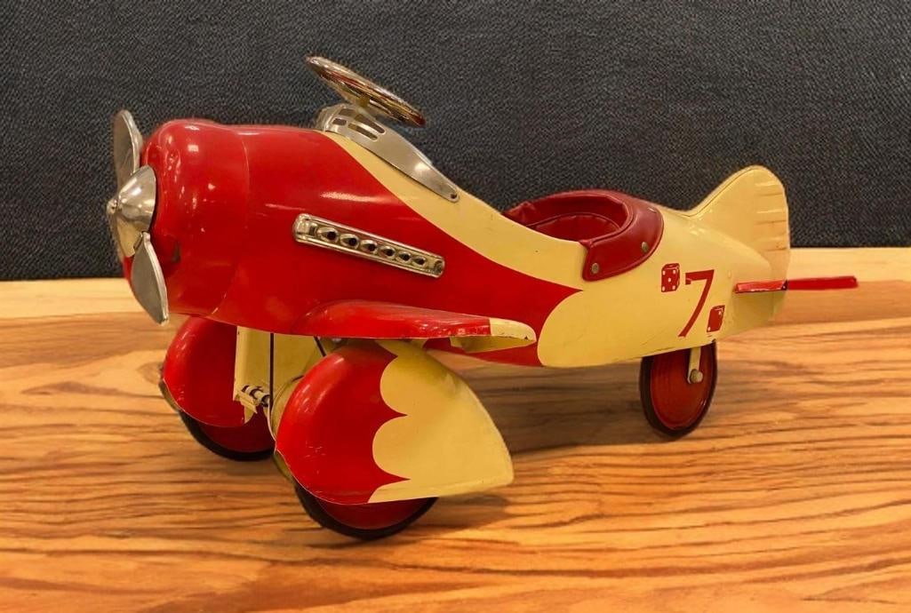 Vintage Airflow Collectible Gee Bee #7 Pedal Airplane (1 of 6)