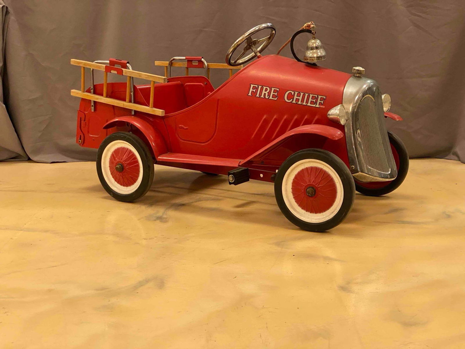 Fire Chief Fire Engine Modern Pedal Car - 2