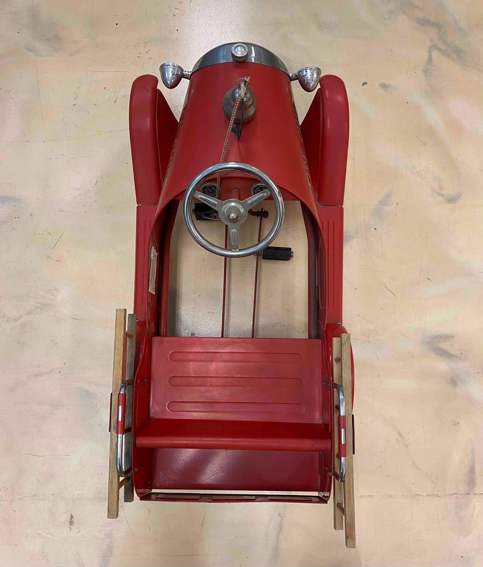 Fire Chief Fire Engine Modern Pedal Car - 5