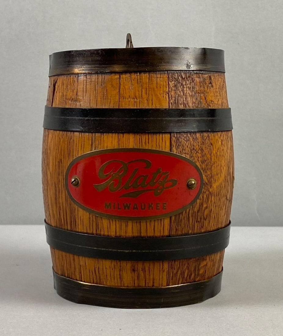 Blatz Beer Advertising Barrel Coin Bank (1 of 2)
