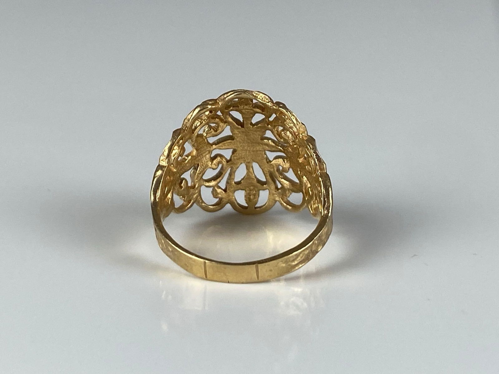 Signed 14K Yellow Gold Ring - 3