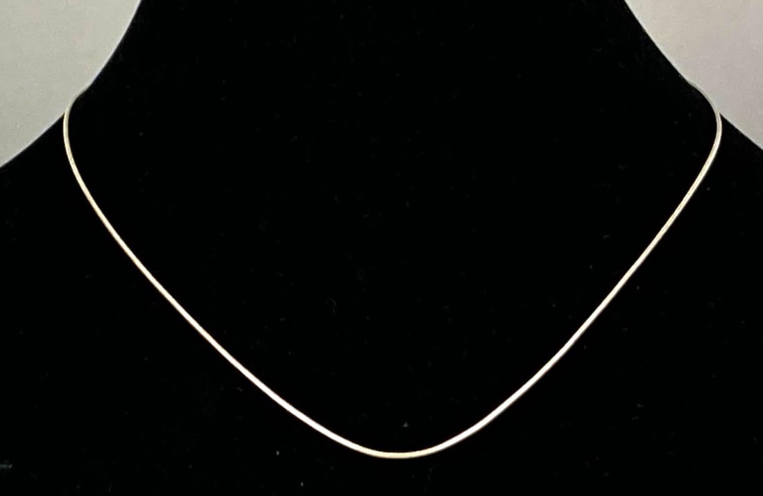 Italian Sterling Silver Necklace: Measures 18” in length