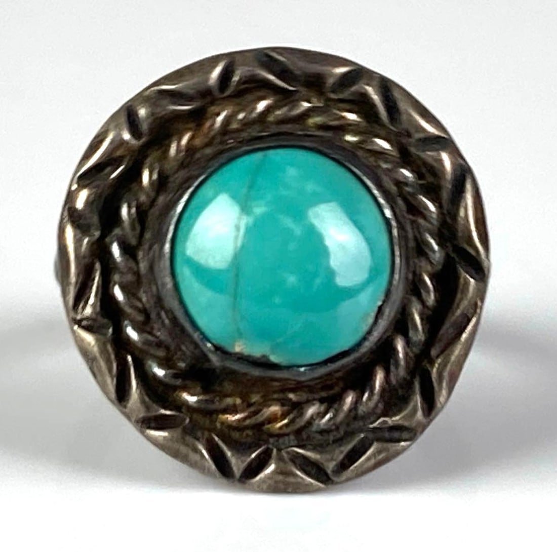 Sterling Silver Native American Turquoise Ring: Size 6 3/4