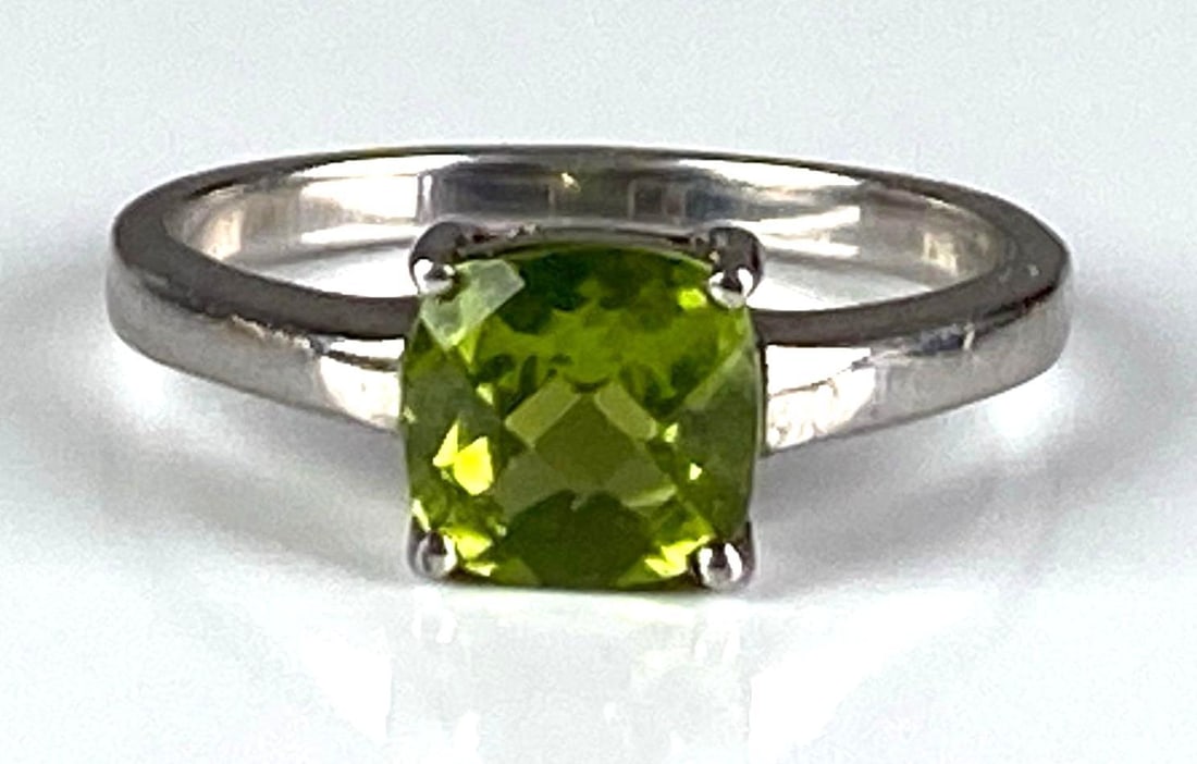 Signed TGGC Sterling Silver Emerald Ring: Size 7