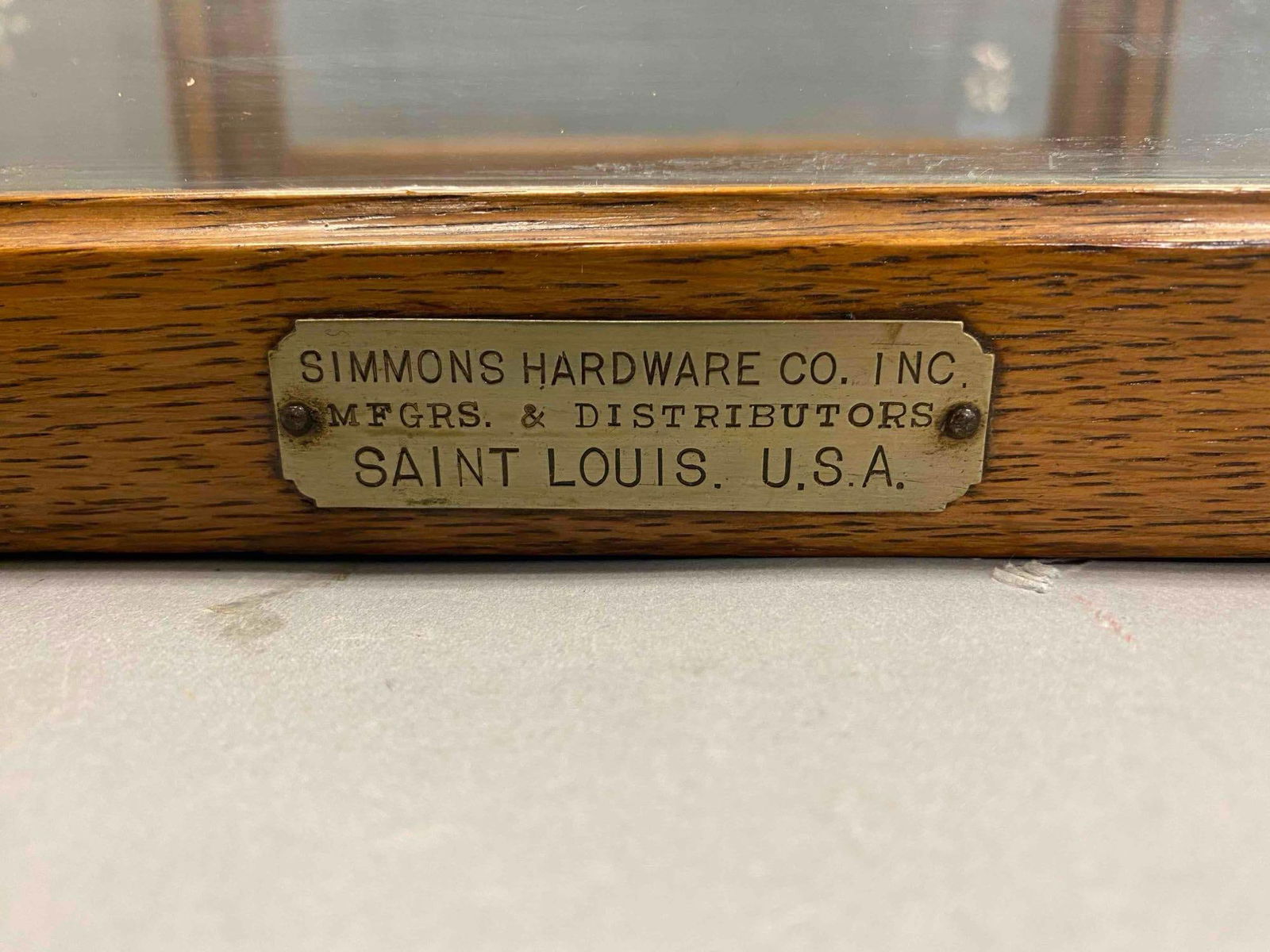 Antique Simmons Hardware Co. Tabletop Showcase - 5