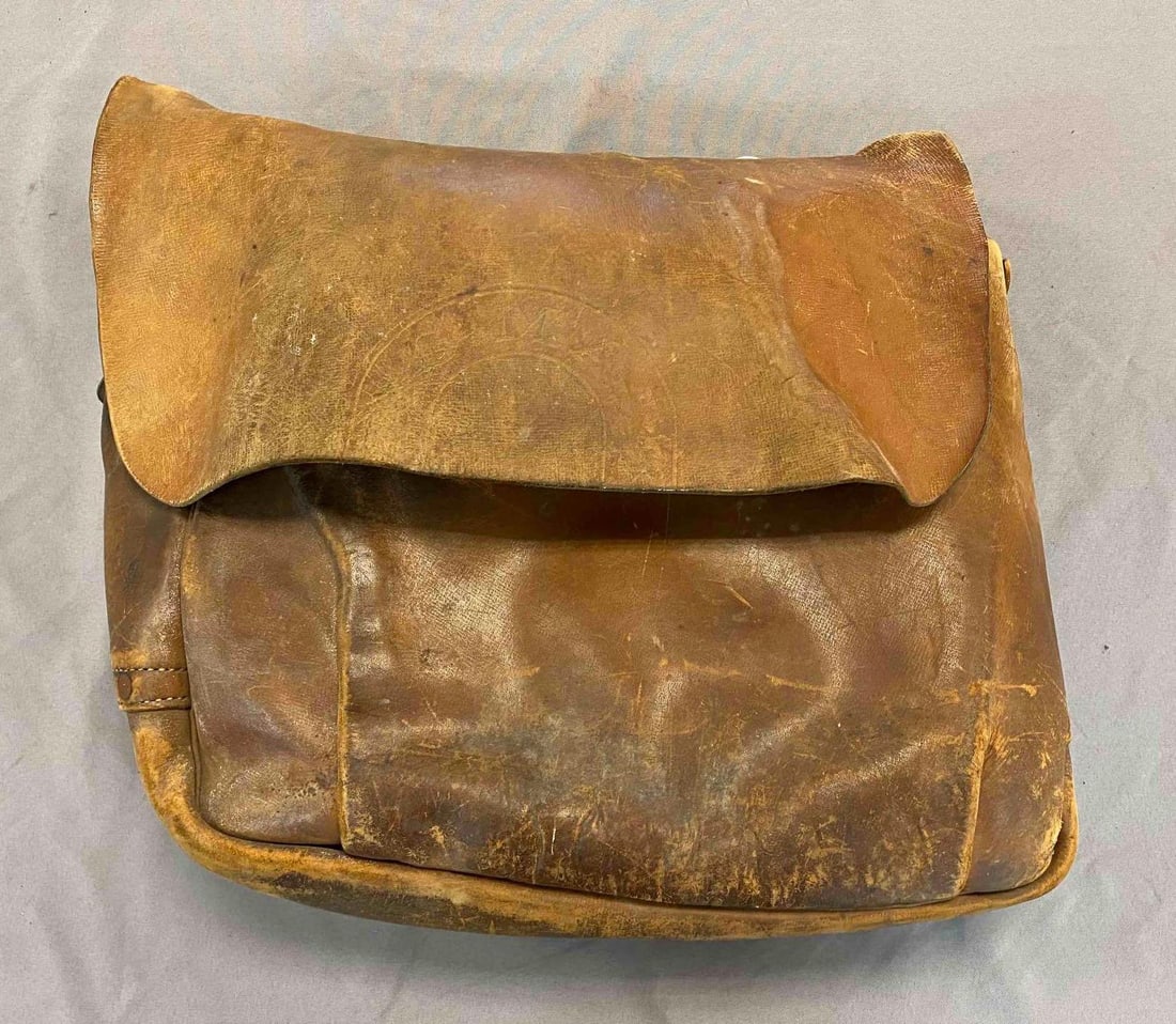 Vintage U.S. Postal Service Leather Mail Bag (1 of 6)