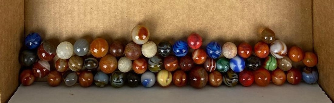 Group of Assorted Vintage Marbles: Some has chipping. Largest measures .81 inches.